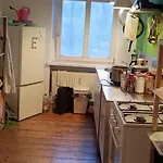 Double Bed In Sharing Apartment *