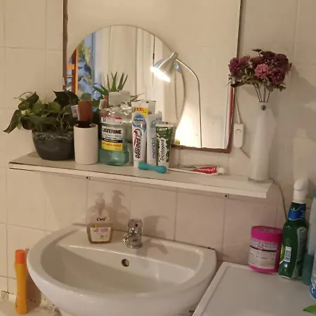 Double Bed In Sharing Berlin