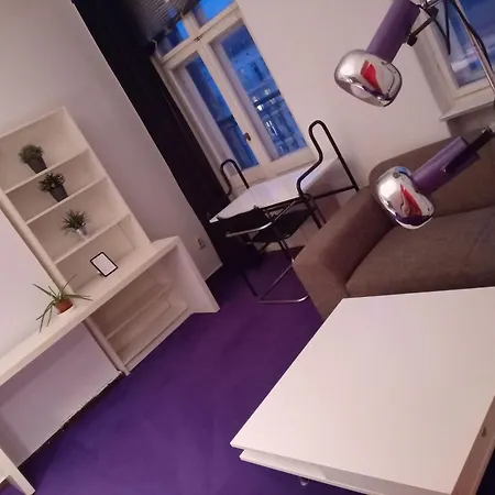 Double Bed In Sharing 아파트 베를린